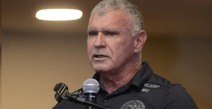 Secretário de Justiça de MG critica Lula e elogia Trump por classificar PCC e CV como terroristas