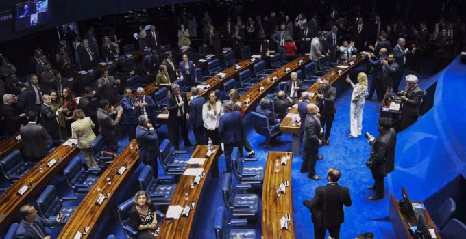 Congresso Debate Fim da Escala 6x1 e Jornada Flexível: Entenda as Propostas