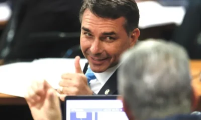 Flávio Bolsonaro defende linha dura contra facções em BH e promete 'tirar o medo das ruas' mineiras