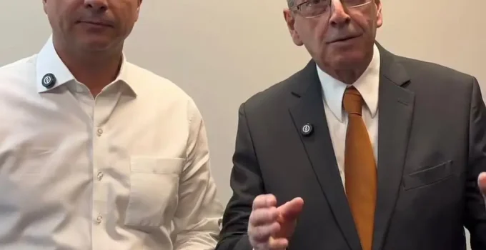 Flávio Bolsonaro se reúne com Eduardo Cunha em BH e discute liderança conservadora em Minas para 2026