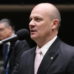 Oposição aciona Congresso para reverter acordo do INSS com entidade investigada na "Farra do INSS"