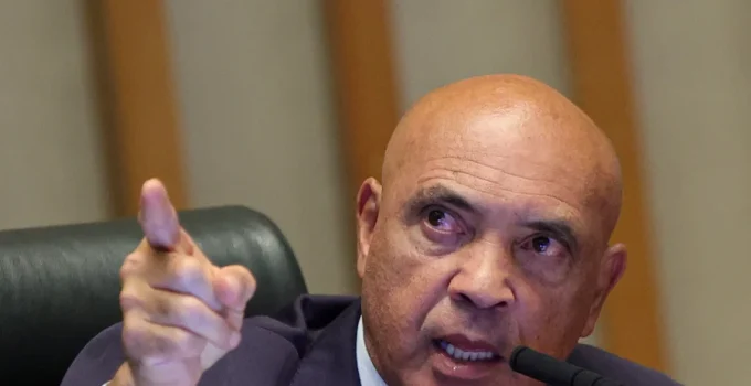 Guerra no MDB-DF: Aliados de Wellington Luiz acusam Ibaneis e Prudente de traição e "tentativa de golpe"