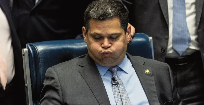 Alcolumbre escala crise com governo e cancela sabatina de Messias para o STF; entenda os próximos passos