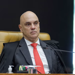 Moraes autoriza visita de netas e nora a Bolsonaro em prisão domiciliar neste sábado