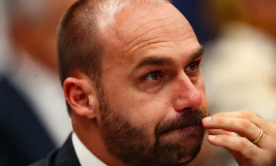 Eduardo Bolsonaro sugere rompimento com Novo após Zema criticar Flávio