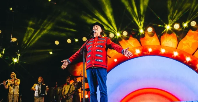 Alceu Valença celebra 80 anos com turnê que narra sua trajetória em show especial em BH