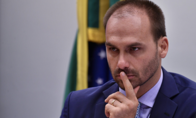 Eduardo Bolsonaro desembarca em Washington após condenação e intensifica articulação com republicanos