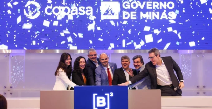 Governo de MG arrecada R$ 540 milhões a menos na venda de ações da Copasa em negociação abaixo do valor de mercado