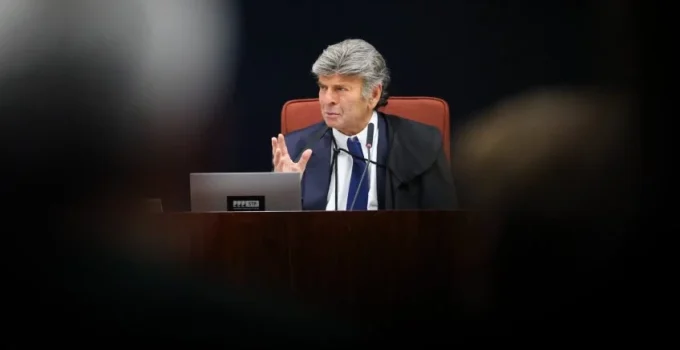 Fux, Mendonça e Toffoli divergem e defendem maior flexibilização para 'penduricalhos' de juízes e promotores