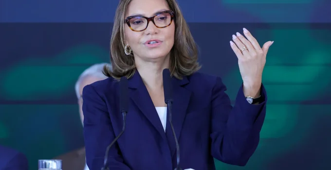 Janja afasta segurança da PF após deputada do PT relatar agressão em evento