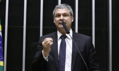Líder do PT acusa relator na Câmara de se achar STF e defender Zambelli em caso de perda de mandato