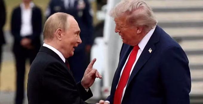 Trump se oferece para mediar fim da guerra na Ucrânia em diálogo com Putin e Zelensky