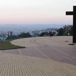 Praça do Papa em BH: Obras de revitalização sofrem novo adiamento e entrega prevista para julho de 2026