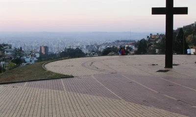 Praça do Papa em BH: Obras de revitalização sofrem novo adiamento e entrega prevista para julho de 2026