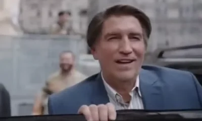 Valdemar Costa Neto diz que Flávio Bolsonaro 'deve ter' comprovantes de R$ 61 milhões para filme de Jair