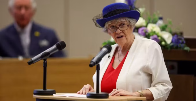 Novo suspeito preso por morte de ex-ministra britânica Ann Widdecombe; polícia descarta motivação política