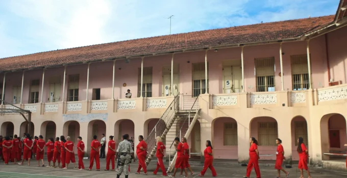 Após desabamento em unidade prisional de BH, detentas são alocadas em celas com superlotação crítica de 121%