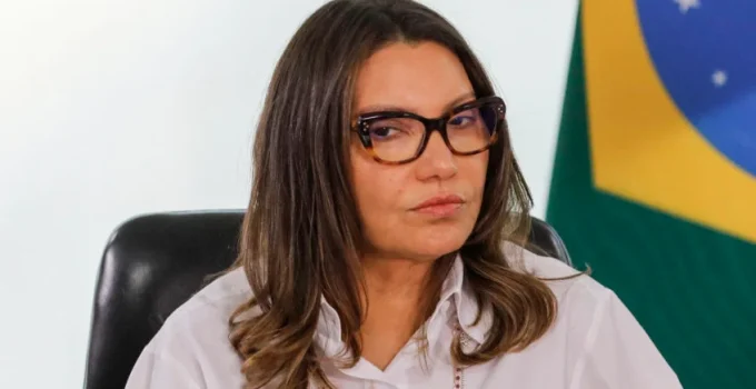 Diretor da Fundação FHC rebate Janja e defende atuação de primeiras-damas na história