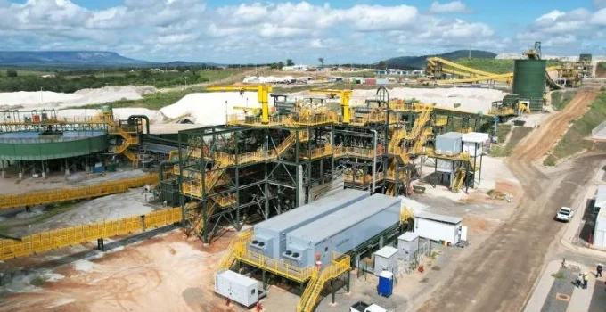 Multinacionais em Guerra pelo Lítio: Minas Gerais no Centro de Disputa Judicial por "Vale do Lítio"