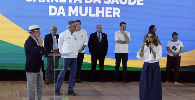 Lula adia pronunciamento sobre tarifas dos EUA e aguarda Trump: 'Ninguém vence a gente mentindo'