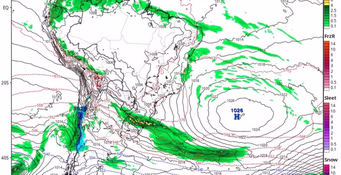 Ciclone Extratropical no Sul: Tempestades e Ventos Fortes Ameaçam Região, Enquanto Minas Gerais Mantém Tempo Firme