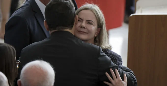 Planalto Rejeita Parecer da Câmara sobre Jornada de Trabalho e Insiste no Fim da Escala 6x1