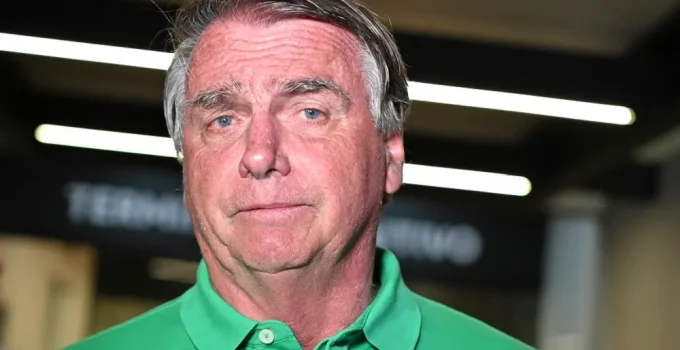 Bolsonaro não tem novas crises de soluço, informa médico ao STF