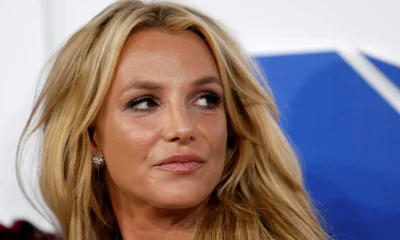 Britney Spears celebra 44 anos com nova edição de biografia que expõe detalhes íntimos de sua vida e tutela