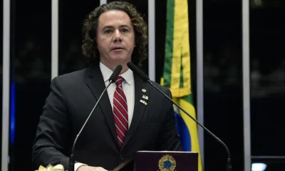 Senador Veneziano Vital do Rêgo é alvo de questionamentos por nomeações no gabinete; aliados e familiares beneficiados