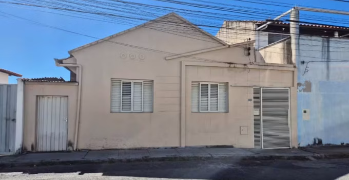 Casa onde Padre Libério viveu em Pará de Minas é desapropriada por R$ 350 mil e se tornará memorial