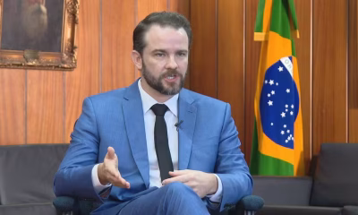 Crise diplomática: Ministro brasileiro chama Milei de 'palhaço' e jornais argentinos repercutem
