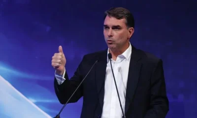 Flávio Bolsonaro é convocado a depor na PF sobre falas contra Lula