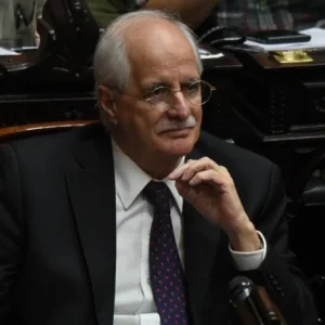 Deputado argentino propõe repúdio a falas de Javier Milei contra Lula e Moraes