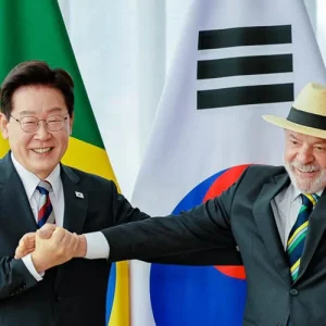Lula e presidente da Coreia do Sul firmam acordos em tecnologia, defesa e educação