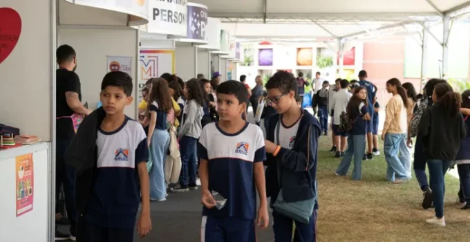 17ª edição do Salão do Livro do Vale do Aço começa em Ipatinga com foco em IA e sustentabilidade