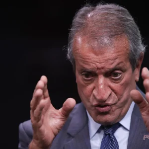 Chefes de partidos divergem de Valdemar Costa Neto e negam indicar emendas parlamentares ao STF