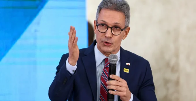 Zema chama ex-secretário de traidor e critica 'velha política' em Minas após articulação para governo