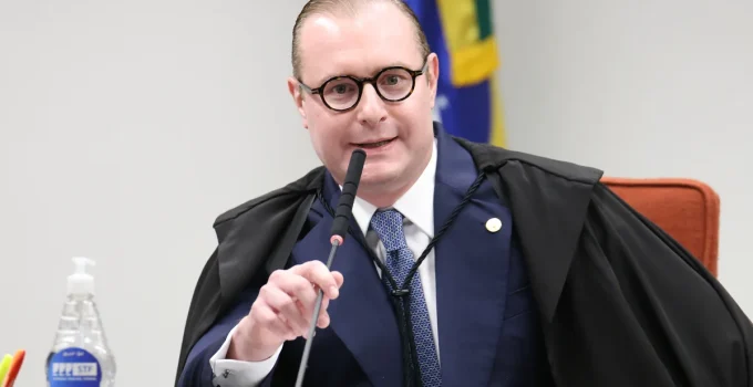 Zanin arquiva inquérito sobre venda de sentenças que envolvia ministro do STJ