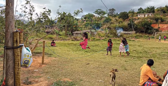 Justiça Federal exige força-tarefa para salvar povo Maxakali de crise humanitária em Minas Gerais