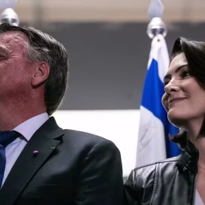 Moraes autoriza cunhada de Bolsonaro a cuidar dele durante ausência de Michelle para exames médicos