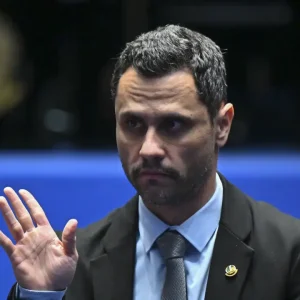Cleitinho e Republicanos se reúnem nesta segunda para definir candidatura ao Governo de Minas Gerais