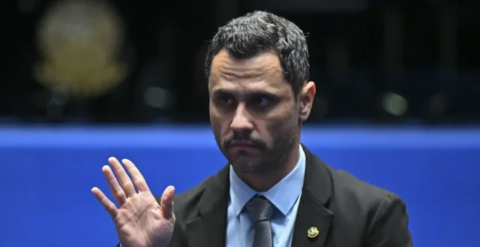 Cleitinho e Republicanos se reúnem nesta segunda para definir candidatura ao Governo de Minas Gerais