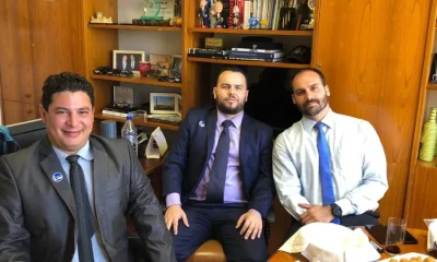Ex-aliado acusa Eduardo Bolsonaro de ter R$ 250 mil em cofre no gabinete e usar para apartamento