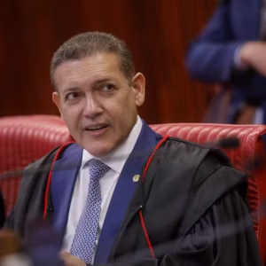 Nunes Marques restabelece direitos políticos de ex-senador Acir Gurgacz com liminar no STF