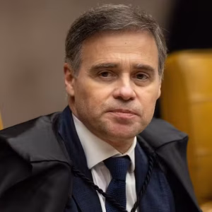 Mendonça nega pedido para retirar vídeo de Flávio Bolsonaro que liga PT a facções criminosas