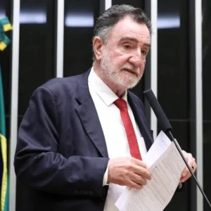 PSB rejeita vice de Patrus e complica planos do PT para o governo de Minas Gerais