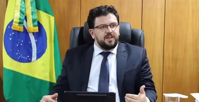 Ex-chefe de gabinete de Lula diz ter pago R$ 249 mil a empresária após empréstimo
