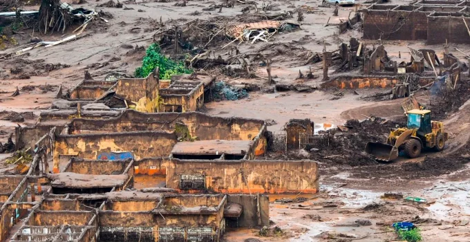 Desastre em Mariana: Deformações recordes em peixes no litoral capixaba levantam suspeitas sobre contaminação mineira