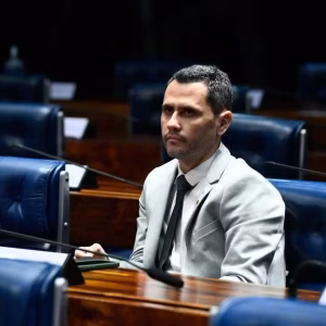 Reviravolta em Minas: Cleitinho desiste de veto e Republicamos o lança para o Governo Estadual
