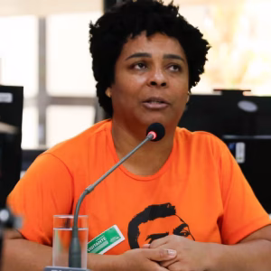 Viúva de gari morto em BH em 2023 transforma luto em candidatura para a Câmara dos Deputados